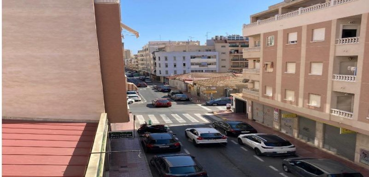 Sale - Apartment / flat -
Torrevieja - torrevieja