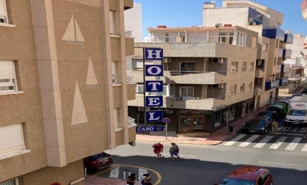 Sale - Apartment / flat -
Torrevieja - torrevieja