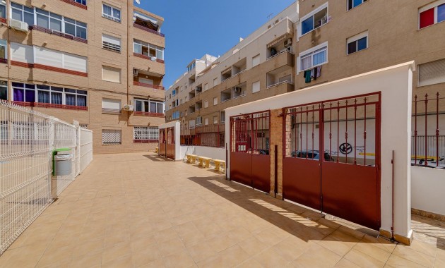 Venta - Apartamento / piso -
Torrevieja - Centro