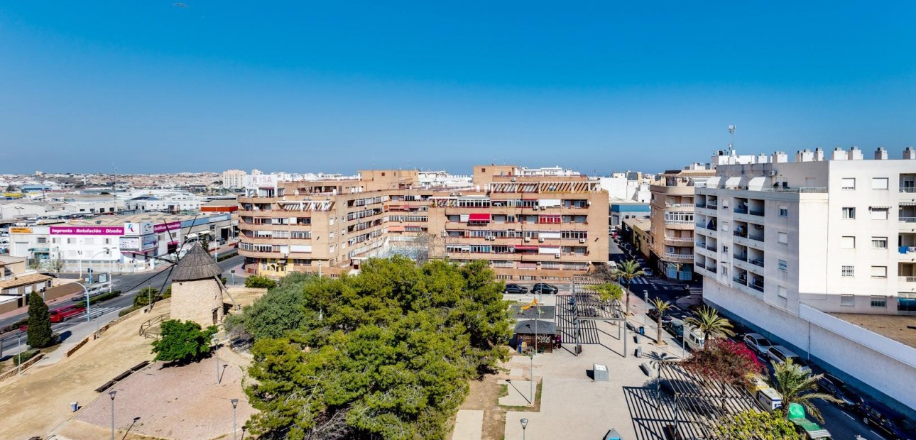 Venta - Apartamento / piso -
Torrevieja - Centro