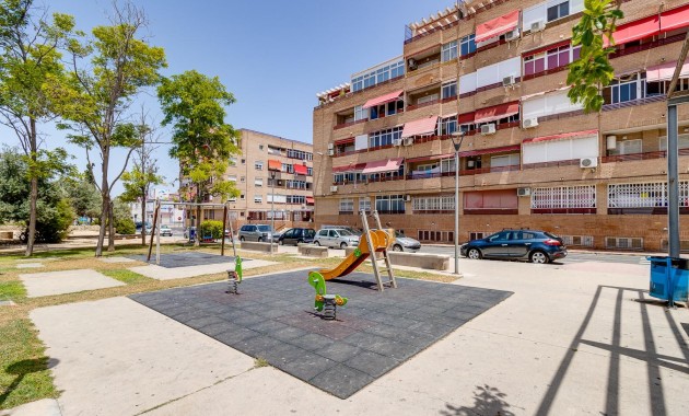 Venta - Apartamento / piso -
Torrevieja - Centro