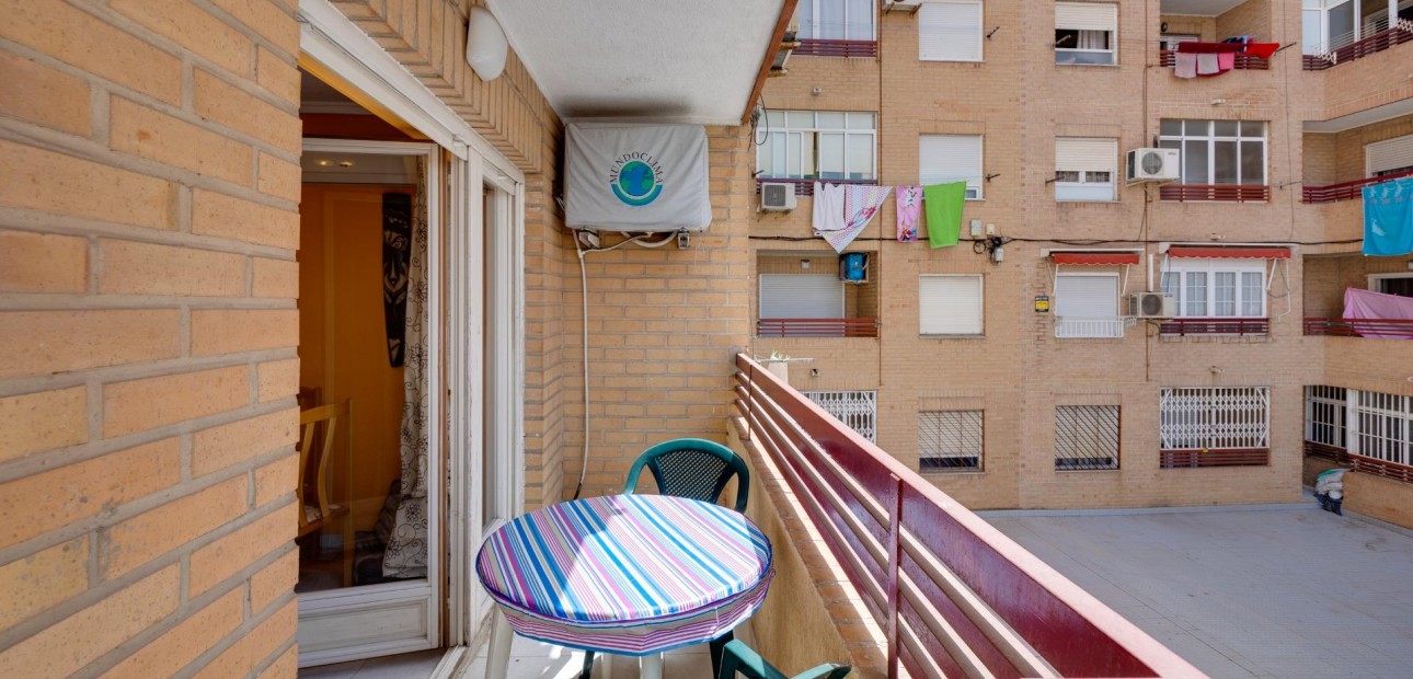 Venta - Apartamento / piso -
Torrevieja - Centro