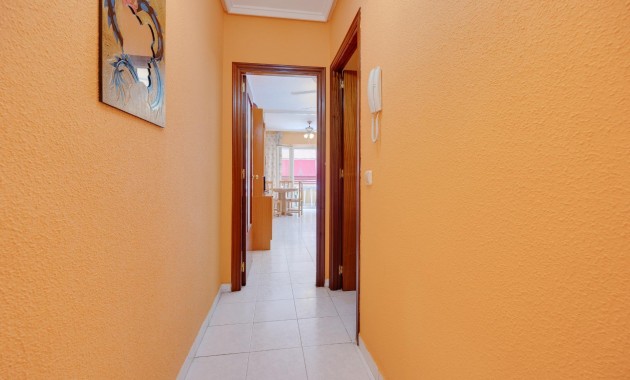 Venta - Apartamento / piso -
Torrevieja - Centro