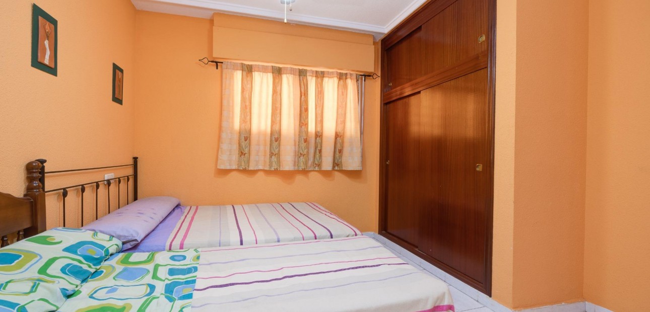 Venta - Apartamento / piso -
Torrevieja - Centro