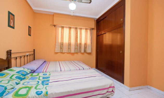 Venta - Apartamento / piso -
Torrevieja - Centro