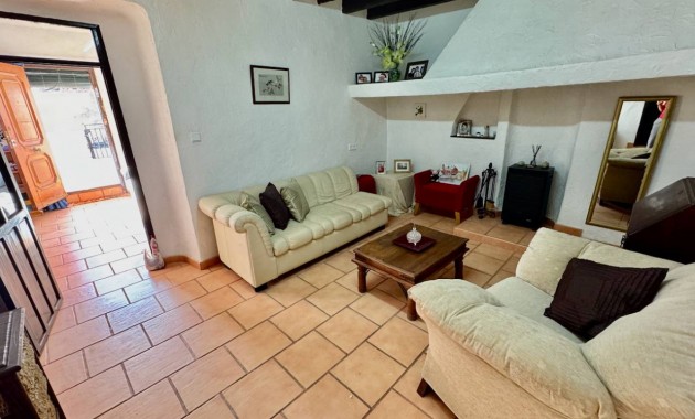 Venta - Finca / Country Property -
La Murada