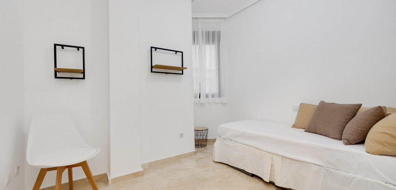 Venta - Apartamento / piso -
Torrevieja - torrevieja