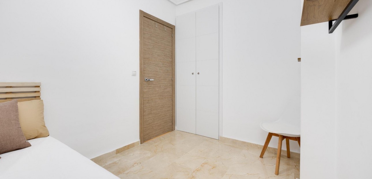 Venta - Apartamento / piso -
Torrevieja - torrevieja