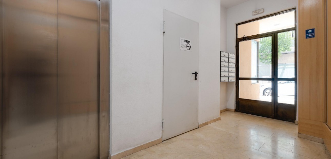 Venta - Apartamento / piso -
Torrevieja - torrevieja