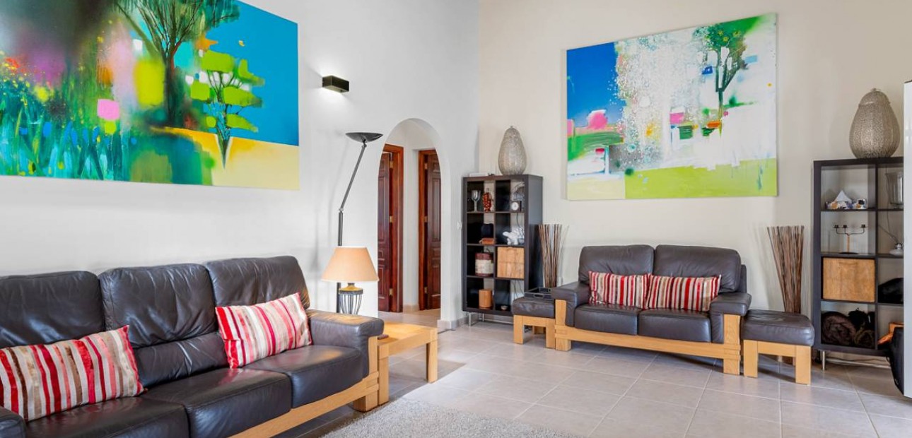 Venta - Finca / Country Property -
Rafal