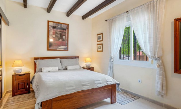 Venta - Finca / Country Property -
Rafal