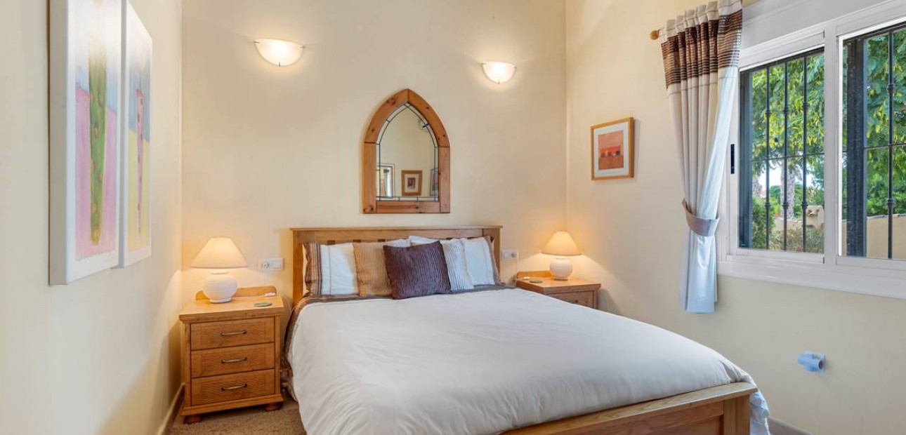 Venta - Finca / Country Property -
Rafal