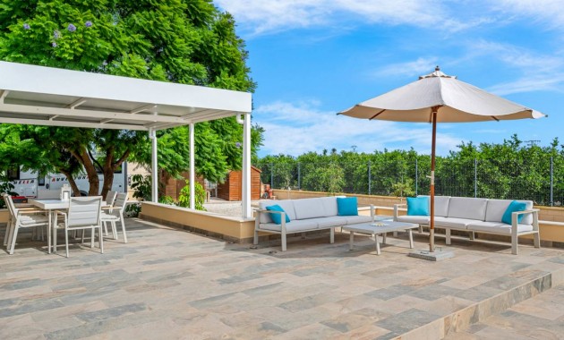 Venta - Finca / Country Property -
Rafal