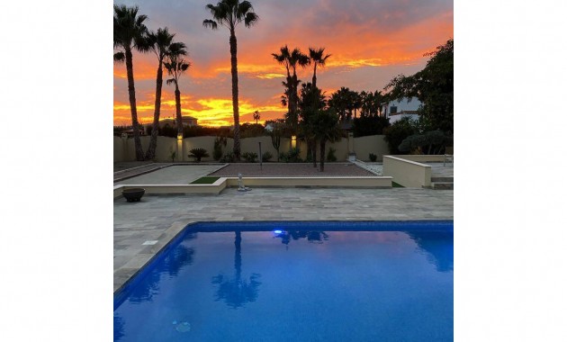 Venta - Finca / Country Property -
Rafal