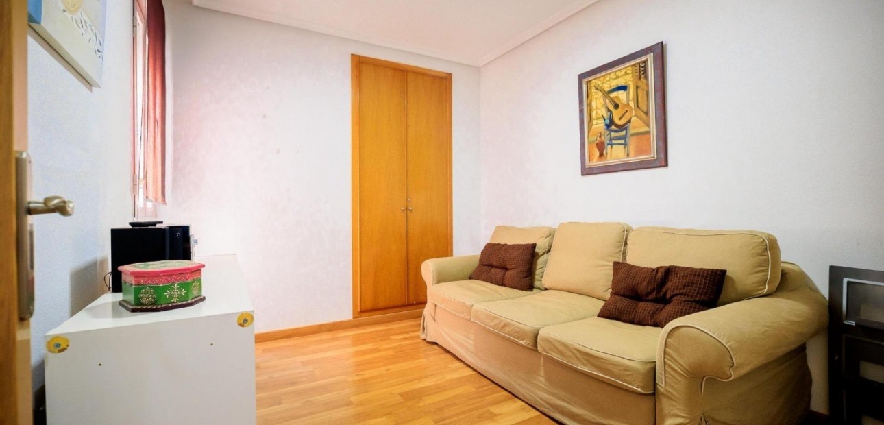 Herverkoop - Appartement / flat -
Torrevieja - torrevieja