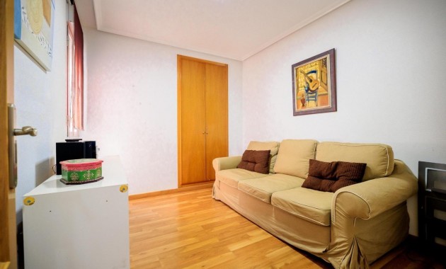 Herverkoop - Appartement / flat -
Torrevieja - torrevieja