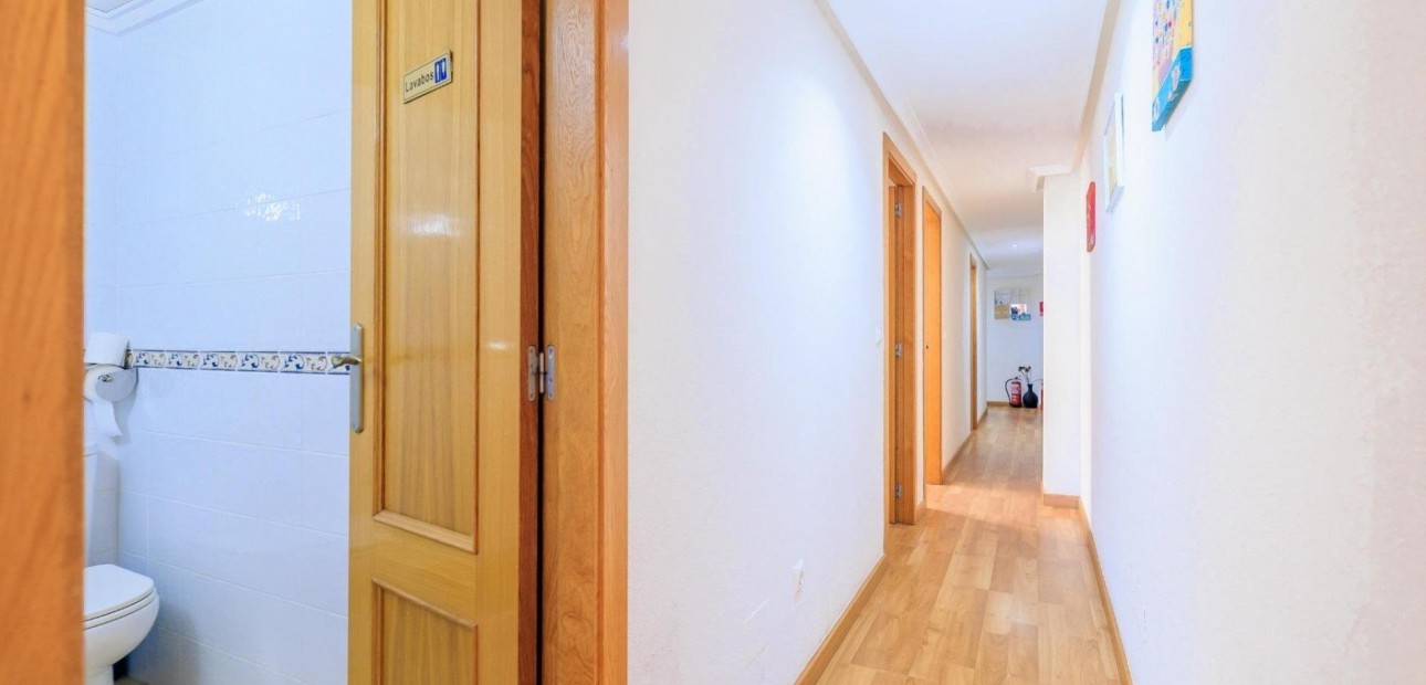 Herverkoop - Appartement / flat -
Torrevieja - torrevieja