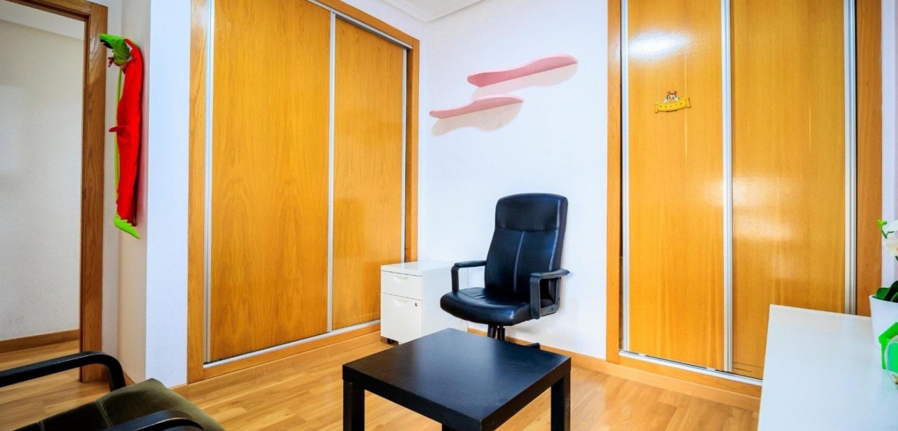Herverkoop - Appartement / flat -
Torrevieja - torrevieja
