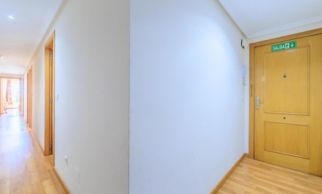 Herverkoop - Appartement / flat -
Torrevieja - torrevieja