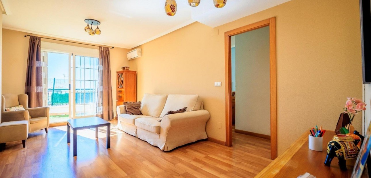 Herverkoop - Appartement / flat -
Torrevieja - torrevieja