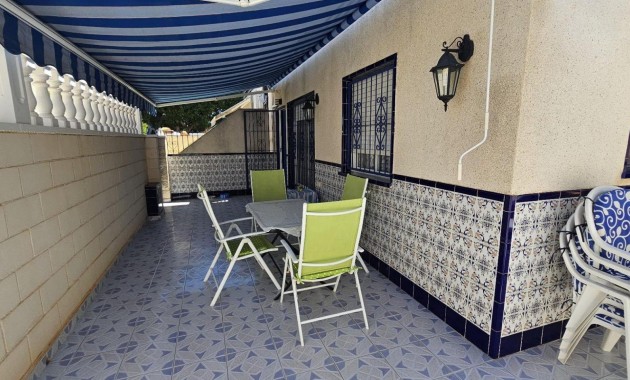 Venta - Terraced house -
Torrevieja - Doña ines