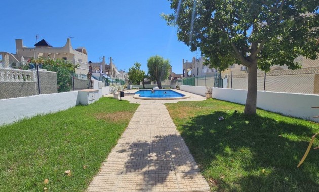 Venta - Terraced house -
Torrevieja - Doña ines