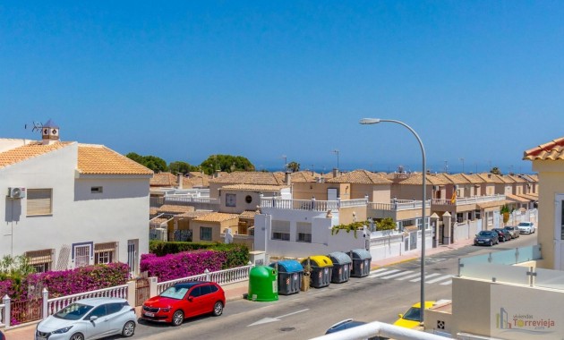 Venta - Bungalow -
Torrevieja - Los altos