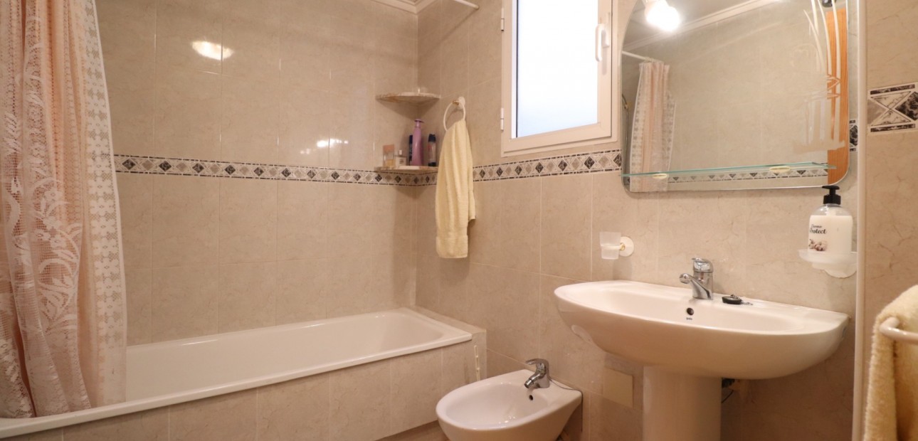 Venta - Apartamento / piso -
Torrevieja - Torrevieja - Centre