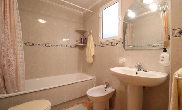 Venta - Apartamento / piso -
Torrevieja - Torrevieja - Centre