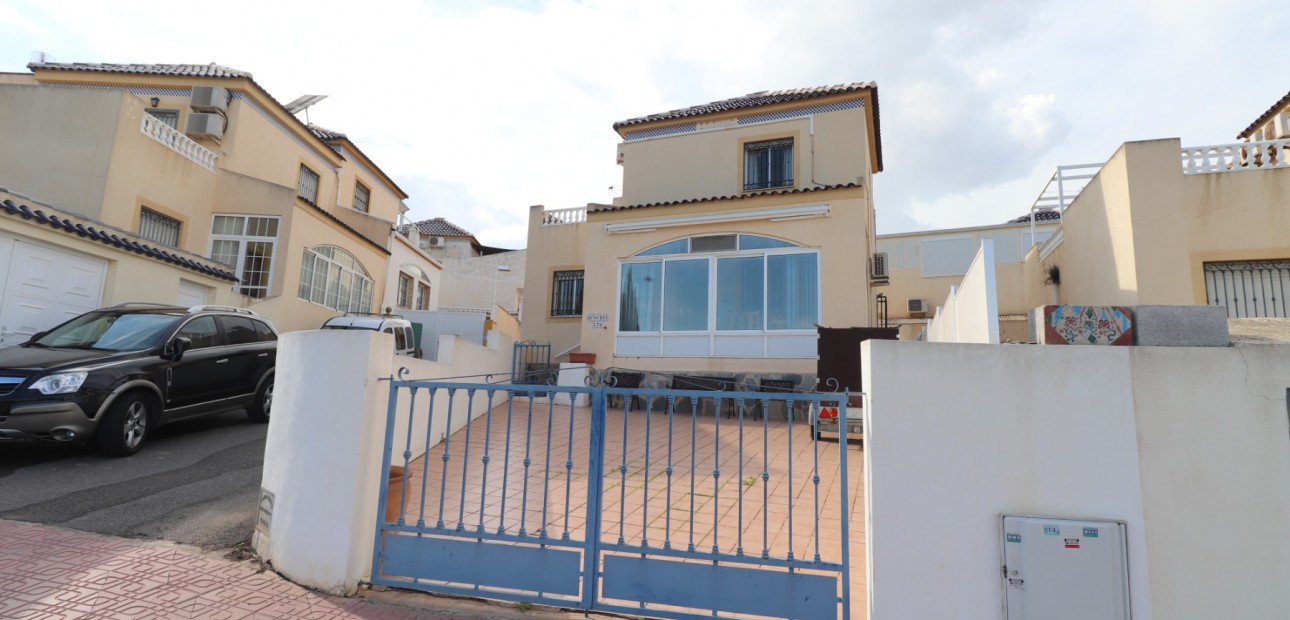 Venta - Detached Villa -
Orihuela Costa - Los Balcones