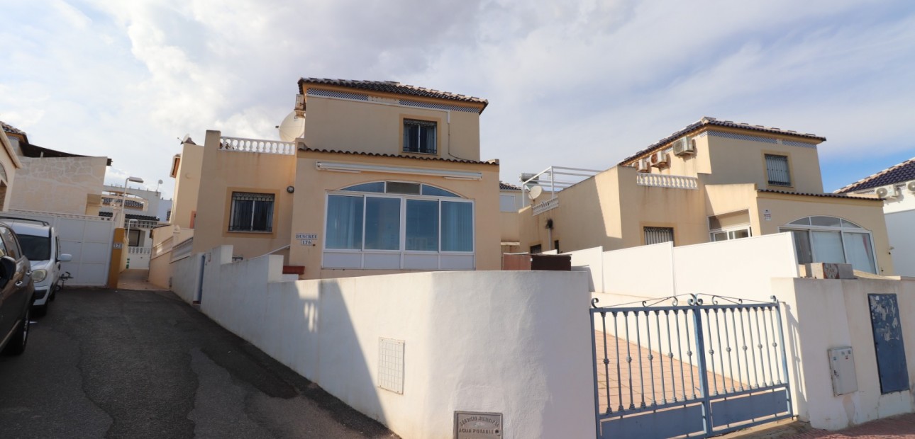 Venta - Detached Villa -
Orihuela Costa - Los Balcones