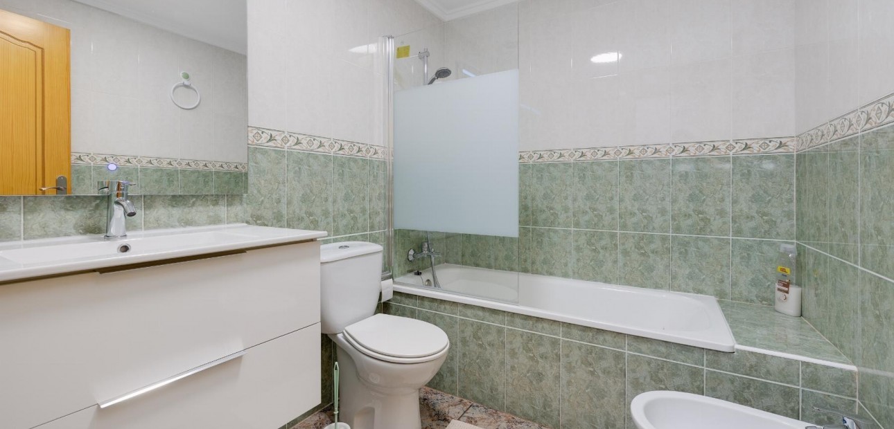 Venta - Apartamento / piso -
Torrevieja - Acequion