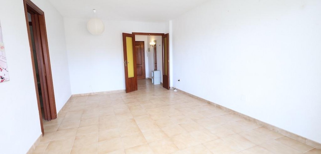 Venta - Apartamento / piso -
Torrevieja - Punta prima