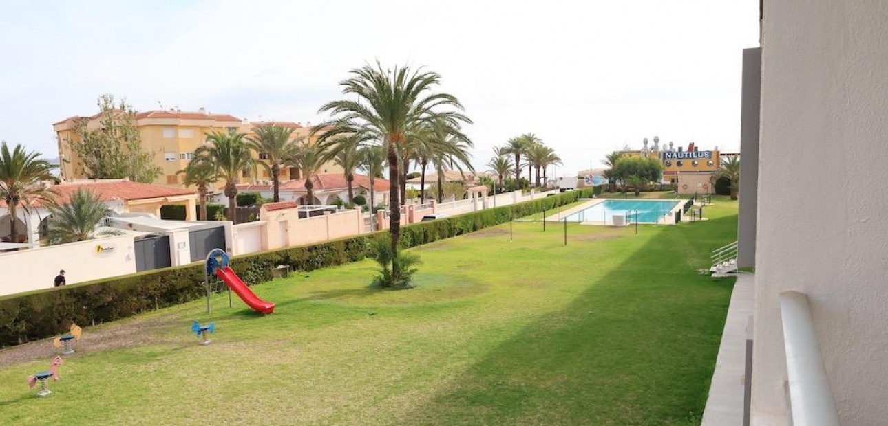 Venta - Apartamento / piso -
Torrevieja - Punta prima