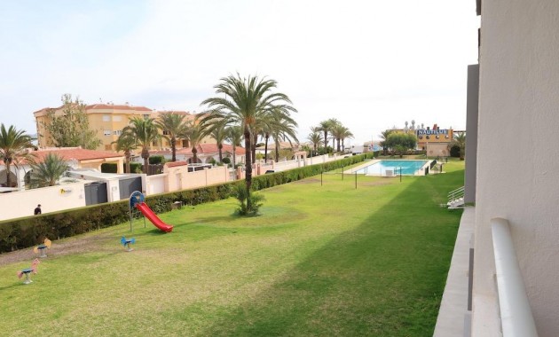 Venta - Apartamento / piso -
Torrevieja - Punta prima