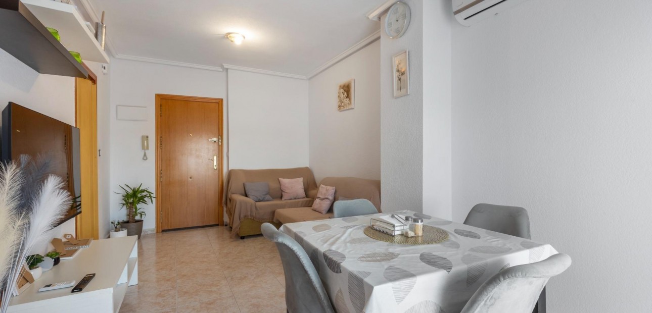 Venta - Apartamento / piso -
Torrevieja - Playa de los locos