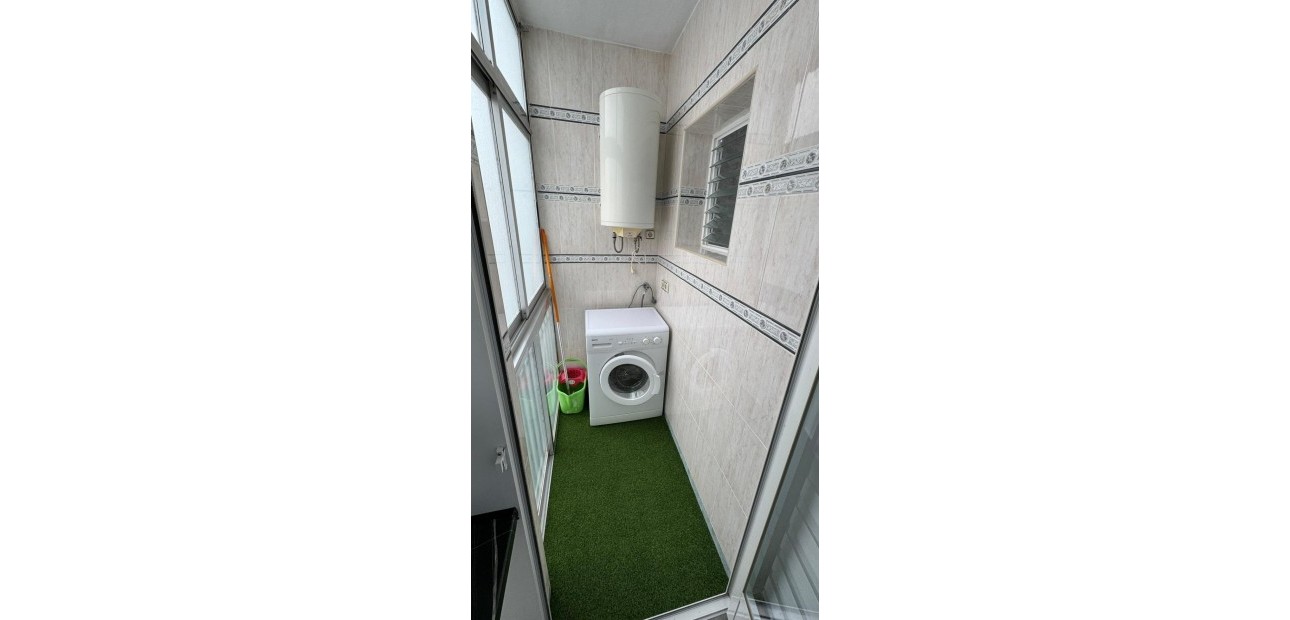 Venta - Apartamento / piso -
Torrevieja - Playa del cura