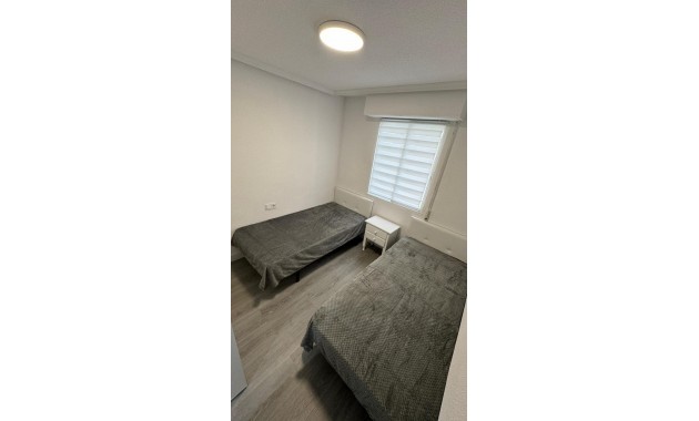 Venta - Apartamento / piso -
Torrevieja - Playa del cura