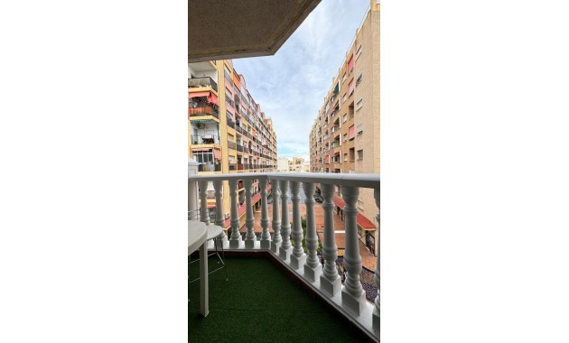 Venta - Apartamento / piso -
Torrevieja - Playa del cura