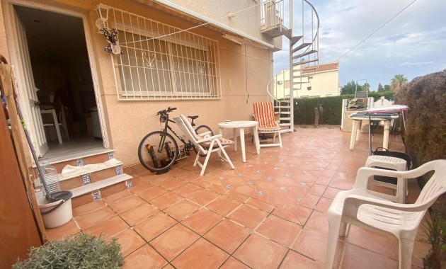 Venta - Bungalow -
Torrevieja - Los altos