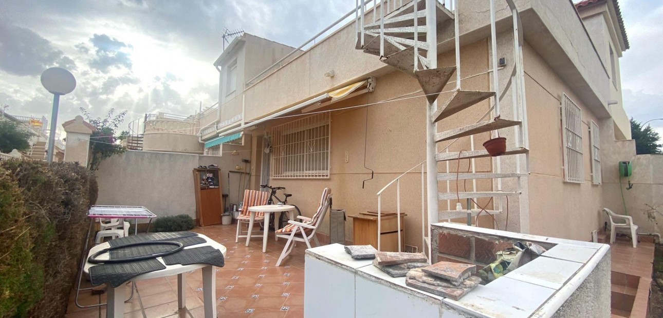 Venta - Bungalow -
Torrevieja - Los altos