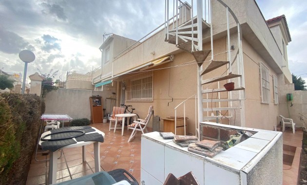 Venta - Bungalow -
Torrevieja - Los altos