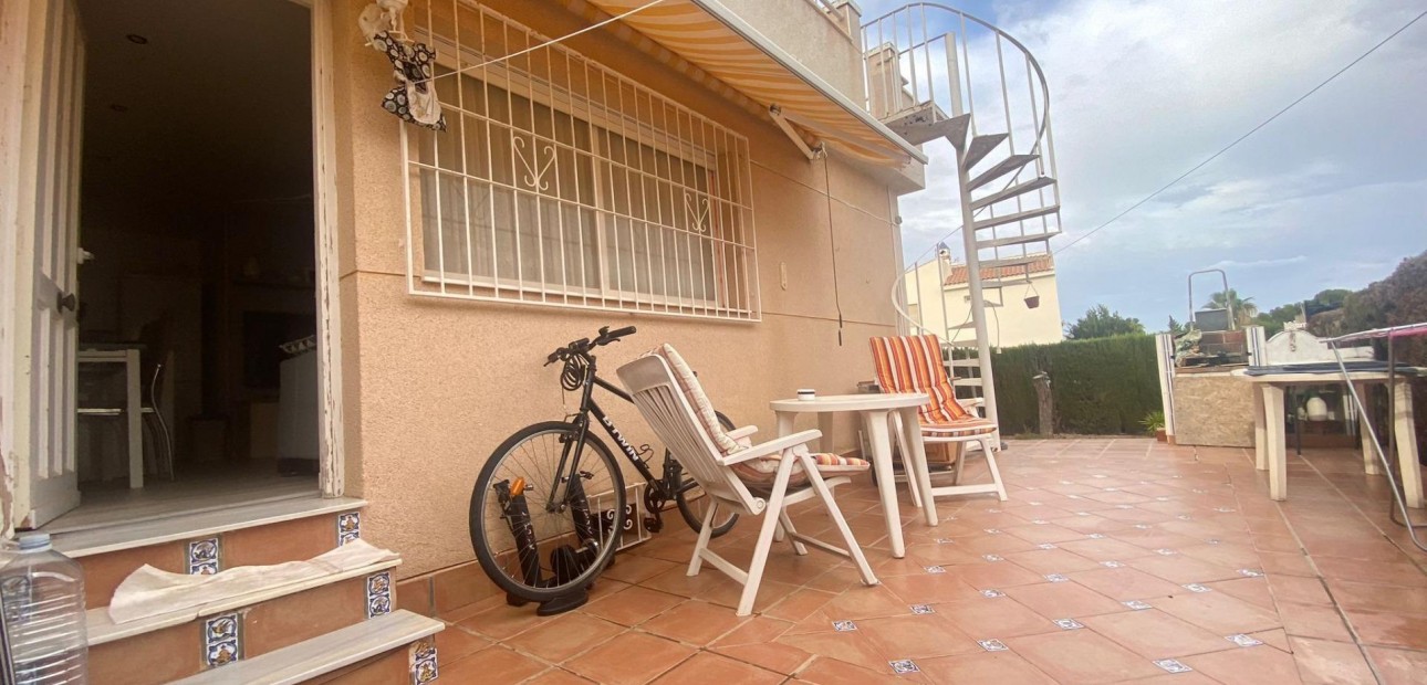 Venta - Bungalow -
Torrevieja - Los altos