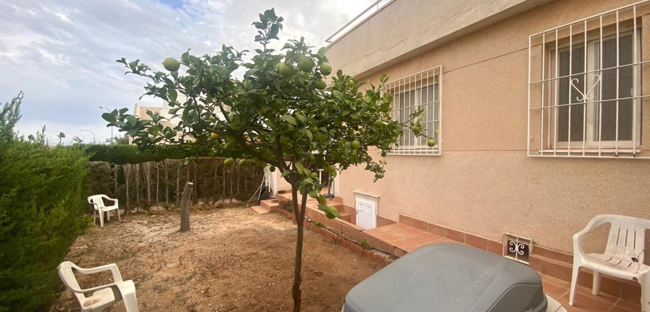 Venta - Bungalow -
Torrevieja - Los altos