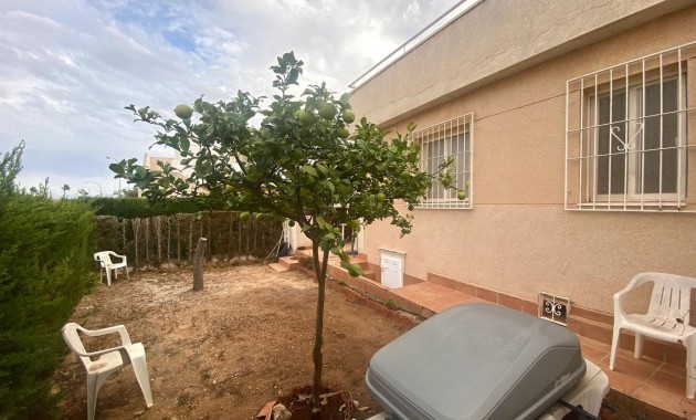 Venta - Bungalow -
Torrevieja - Los altos