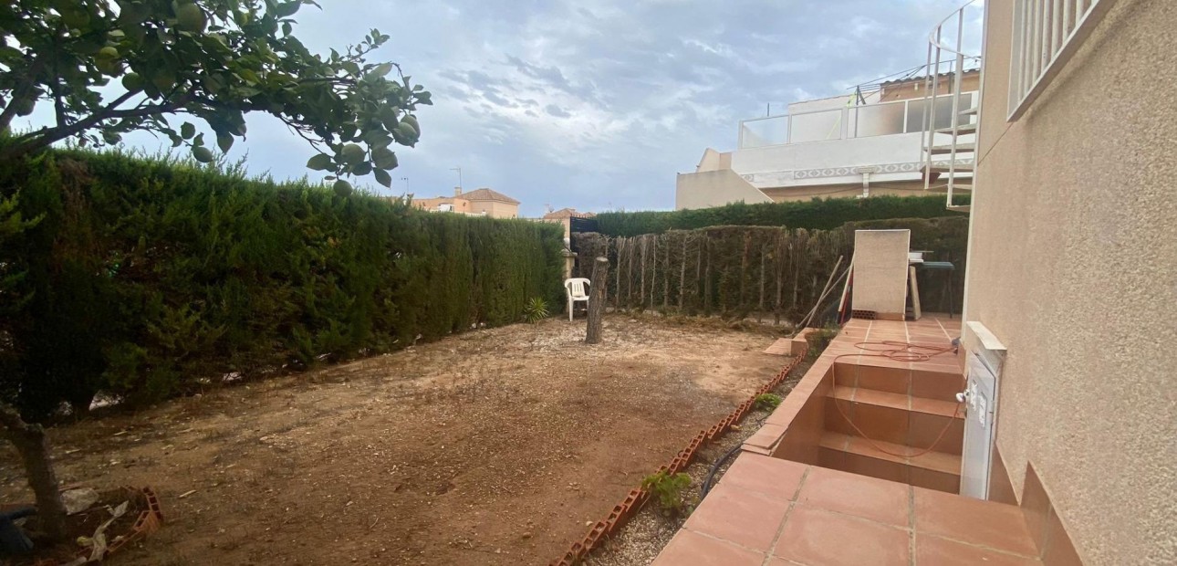 Venta - Bungalow -
Torrevieja - Los altos