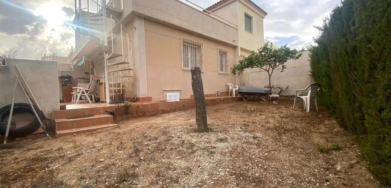 Venta - Bungalow -
Torrevieja - Los altos