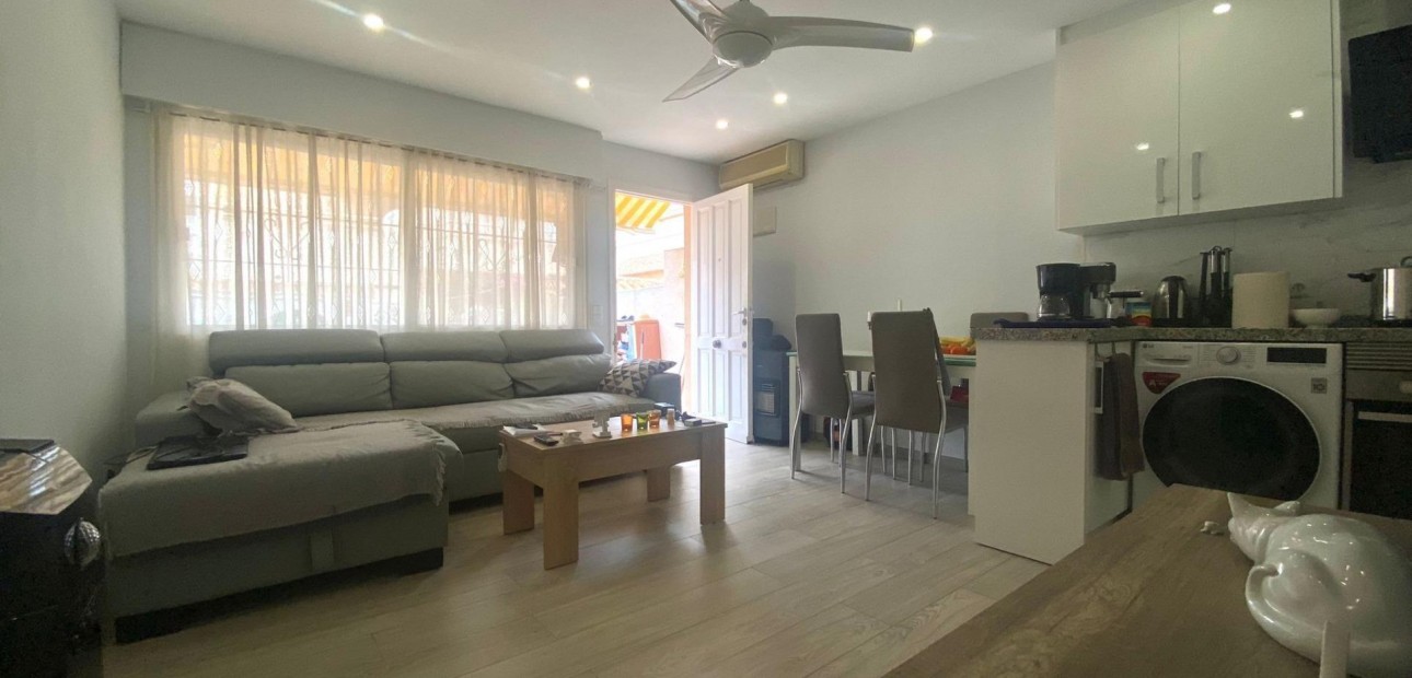 Venta - Bungalow -
Torrevieja - Los altos