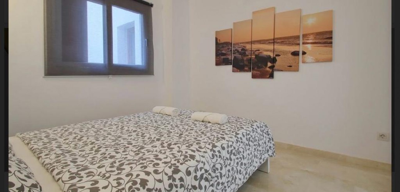 Venta - Apartamento / piso -
Torrevieja - Punta prima