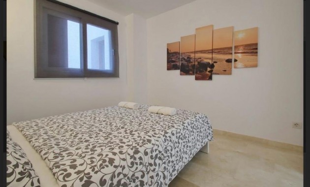 Venta - Apartamento / piso -
Torrevieja - Punta prima